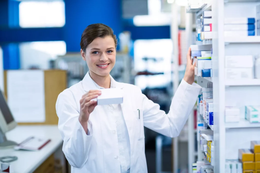 7 Reasons to Become a Pharmacy Technician in 2025